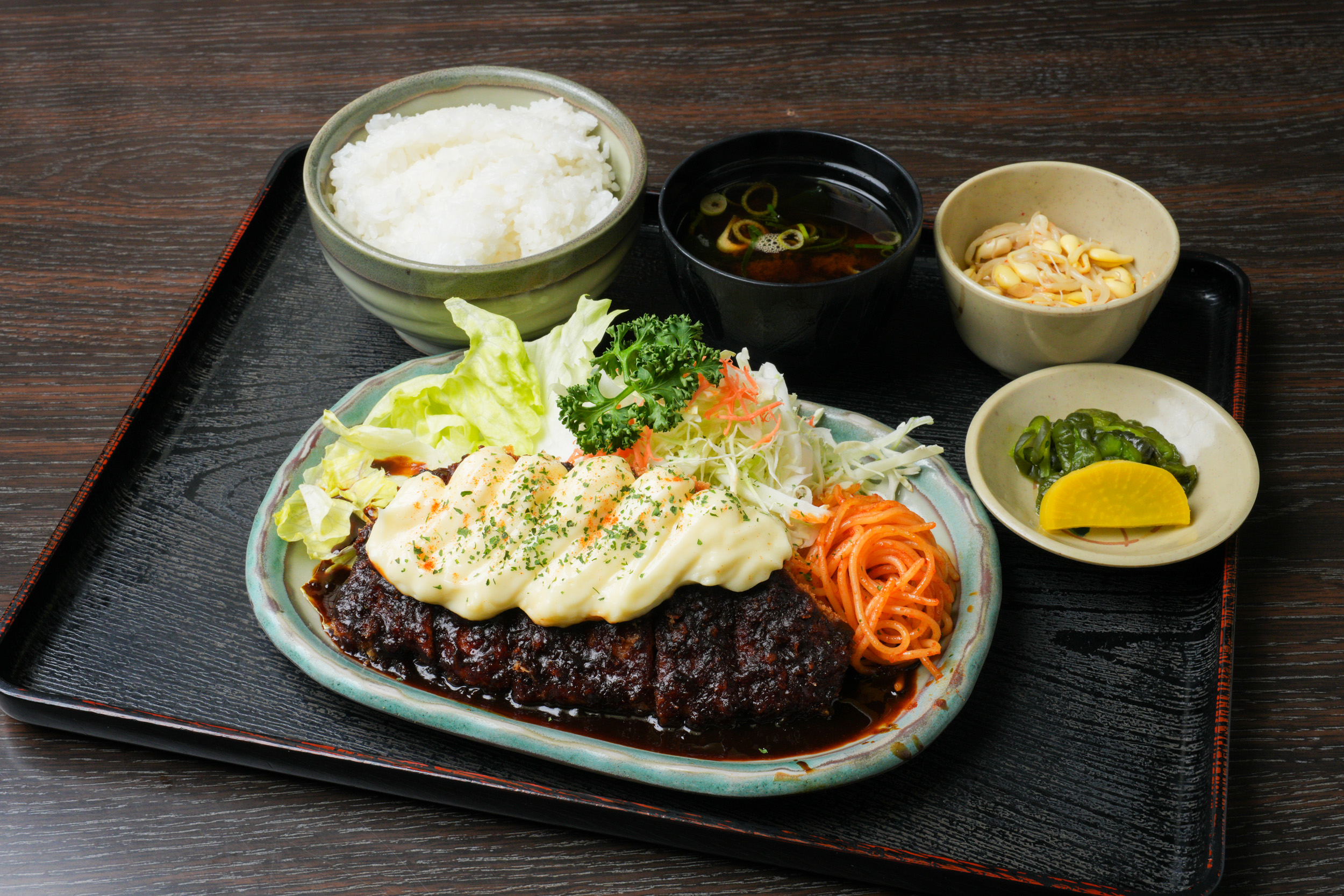 みそマヨとんかつ定食